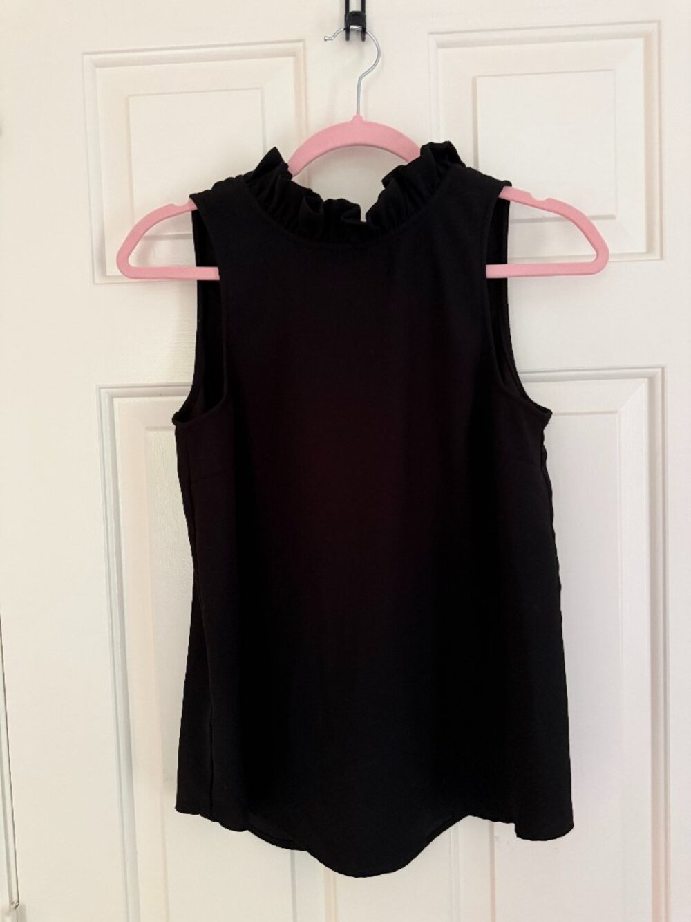 J.Crew black sleeveless ruffle neck top size xs